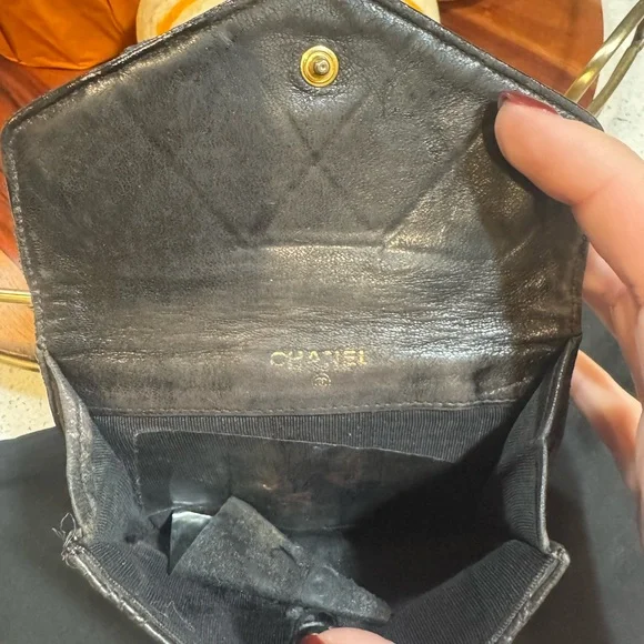 Authentic Vintage Chanel Black Quilted Lambskin Wallet - Picture 7 of 11